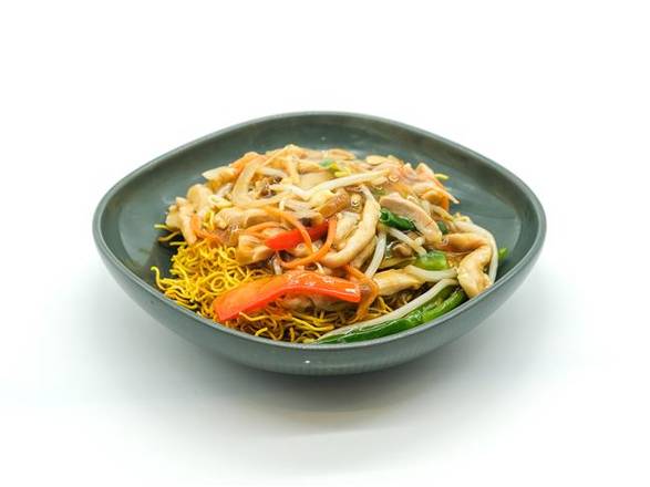 E20 Shredded Chicken Chow Mein  雞絲炒麵